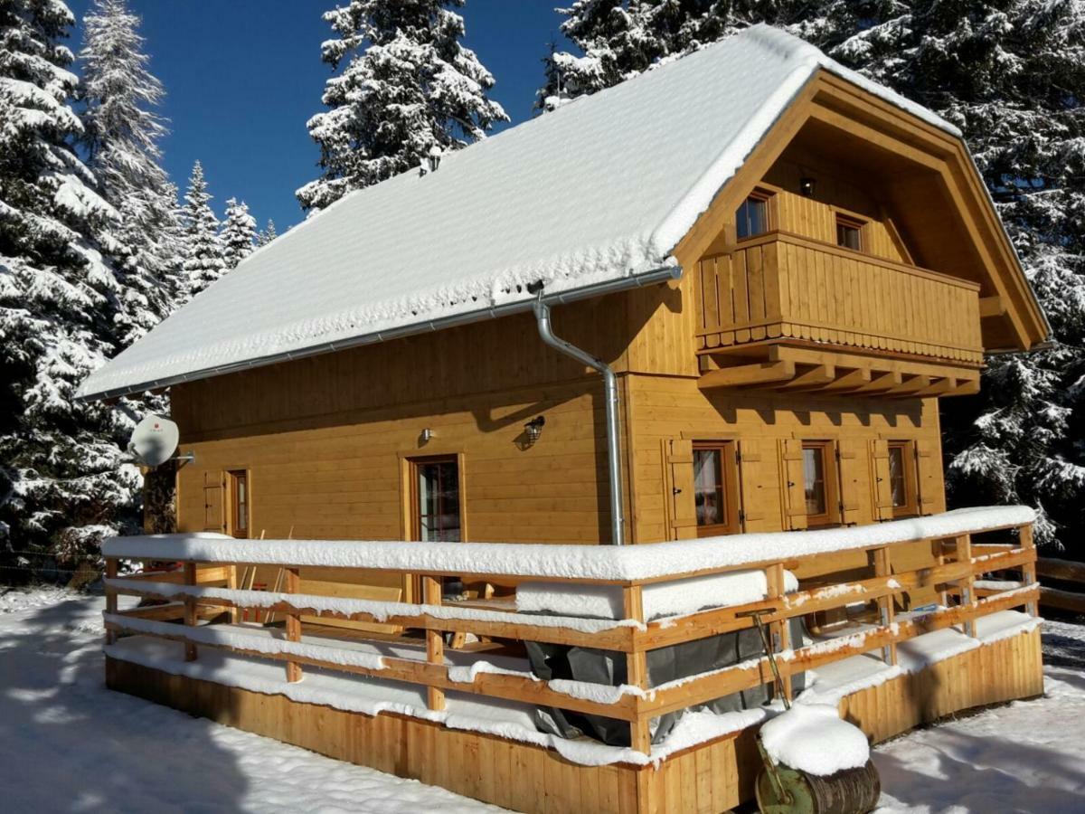 Almhaus & Almchalet Flattnitz Екстериор снимка