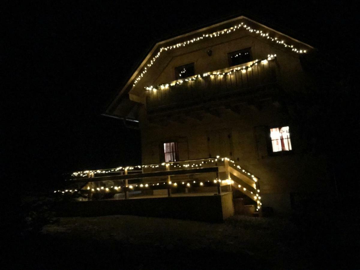 Almhaus & Almchalet Flattnitz Екстериор снимка